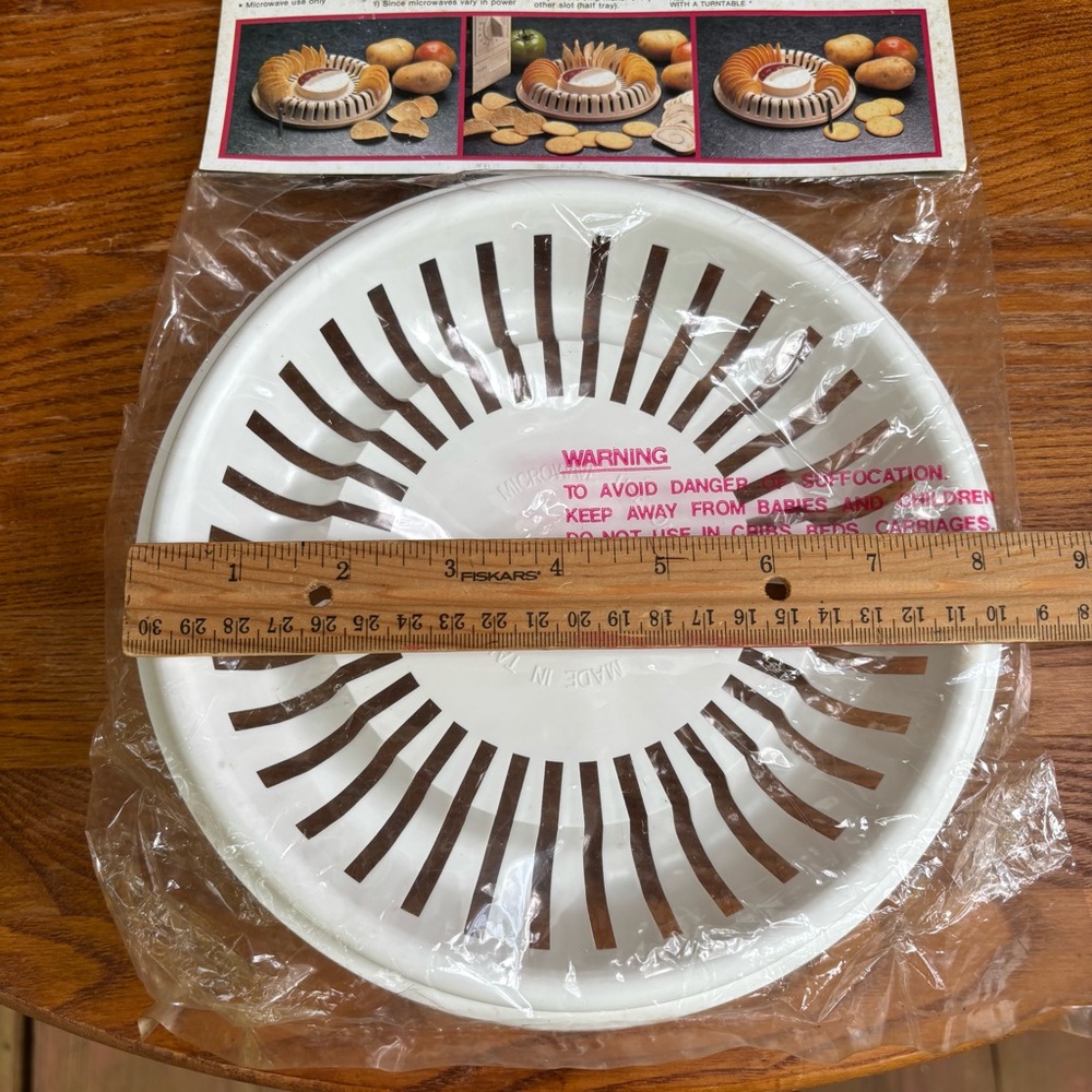 Vintage Micro-Chip Microwave Potato Chip Maker NWT